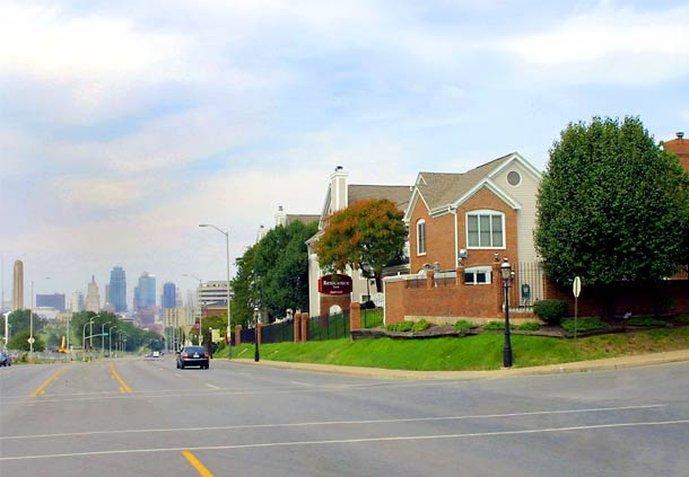 Residence Inn Kansas City Downtown/Union Hill מראה חיצוני תמונה