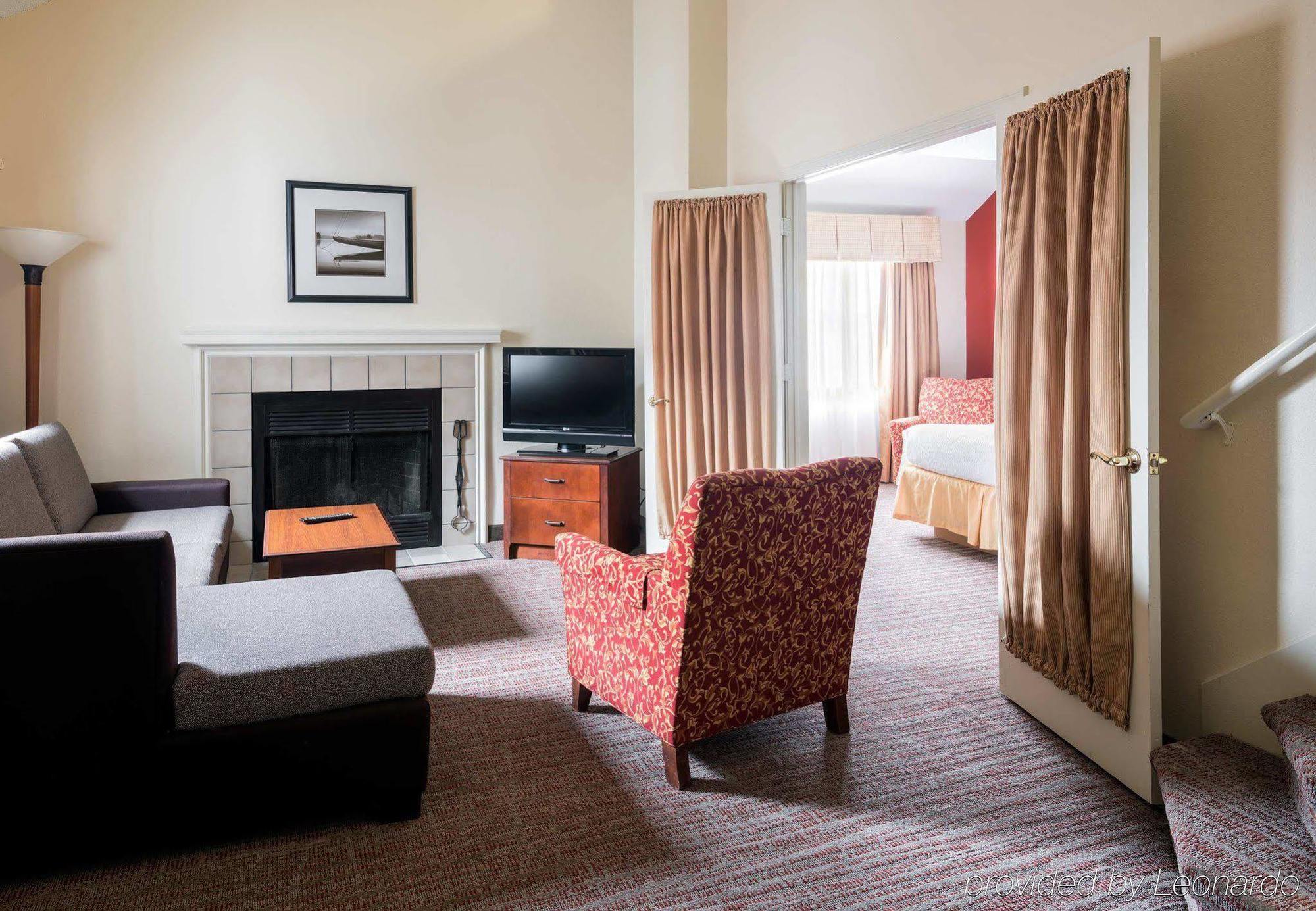 Residence Inn Kansas City Downtown/Union Hill מראה חיצוני תמונה