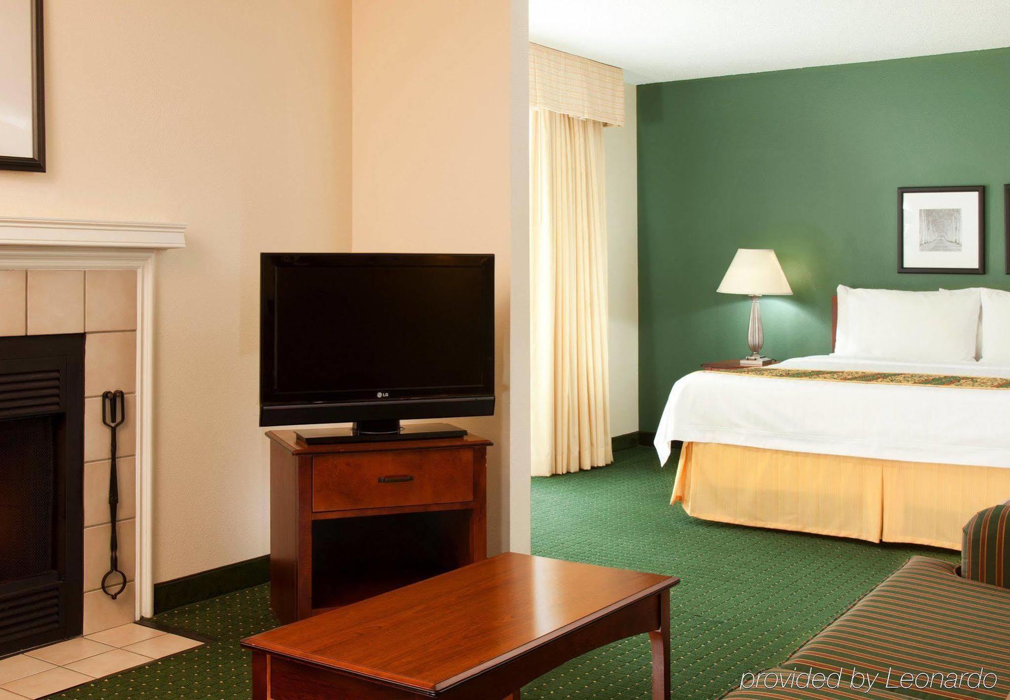 Residence Inn Kansas City Downtown/Union Hill מראה חיצוני תמונה